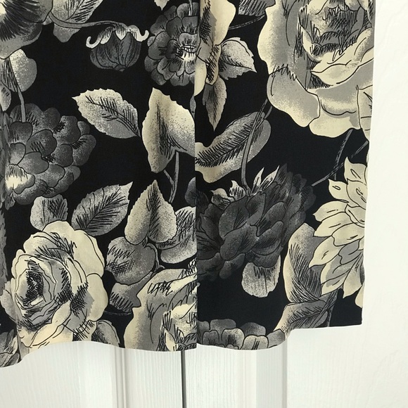 Jones New York Floral Pencil Skirt Size 8P EUC - Picture 10 of 15